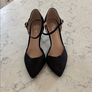 MIA Black Pointed Toe Heels